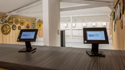 Zwei Schießstände mit OpticScore Terminals